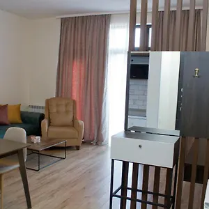 Aura Sameba, Luxury Тбилиси