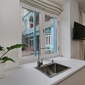 Eva's Pavaroti Tbilisi