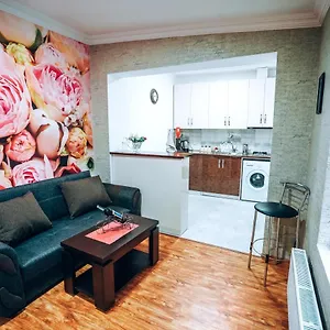 Second House Rustaveli Apartament